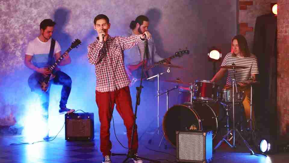 Know What You Can Expect From ESFP – The Energetic Thespian