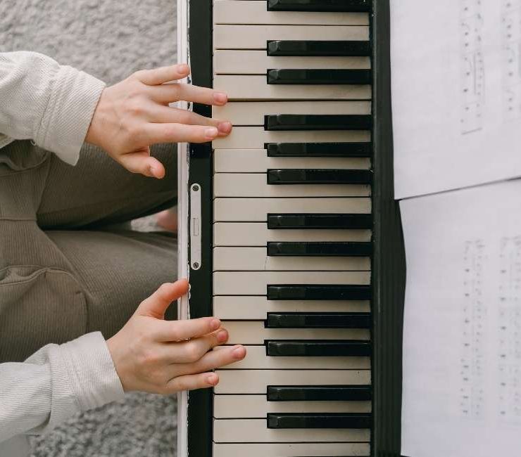 20 ESFP Personality Traits to Know - ThePleasantPersonality